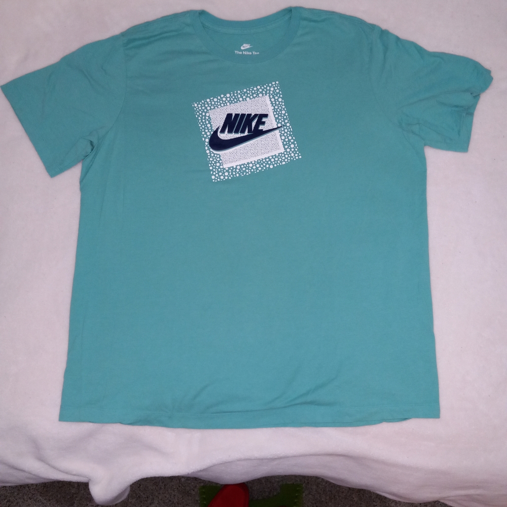 Nike Men's Teal And Navy T-Shirt